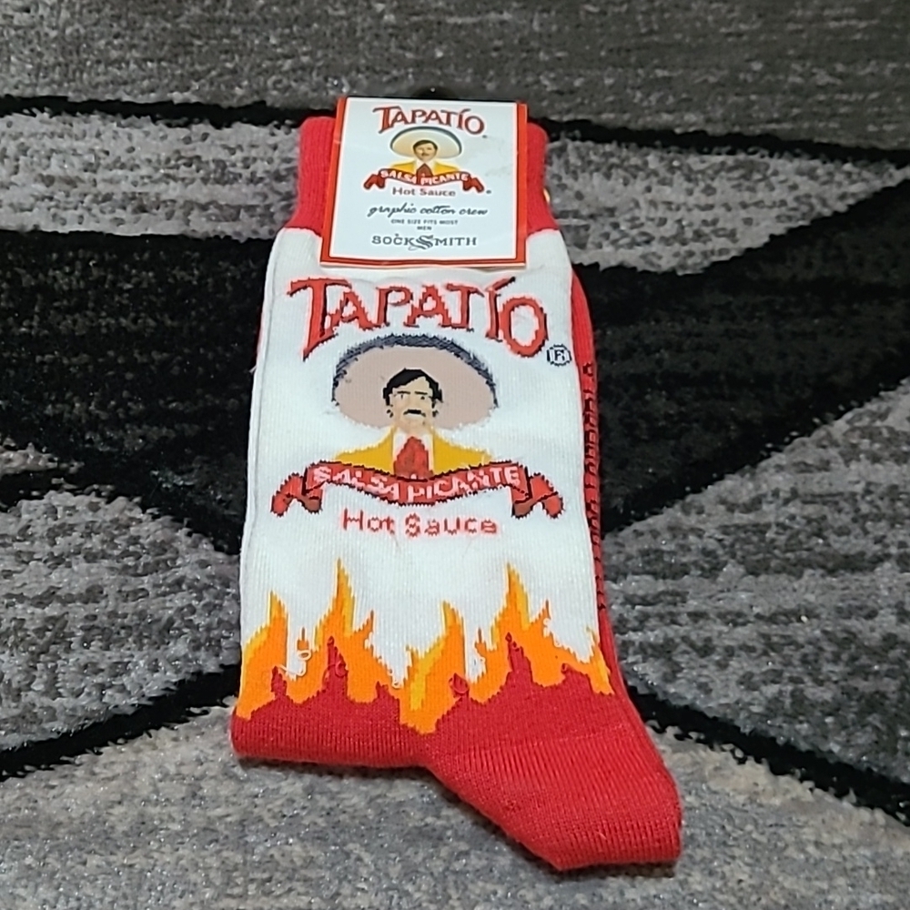 HOT SAUCE TAPATIO SALSA PICANTE GRAPHIC CREW SOCK